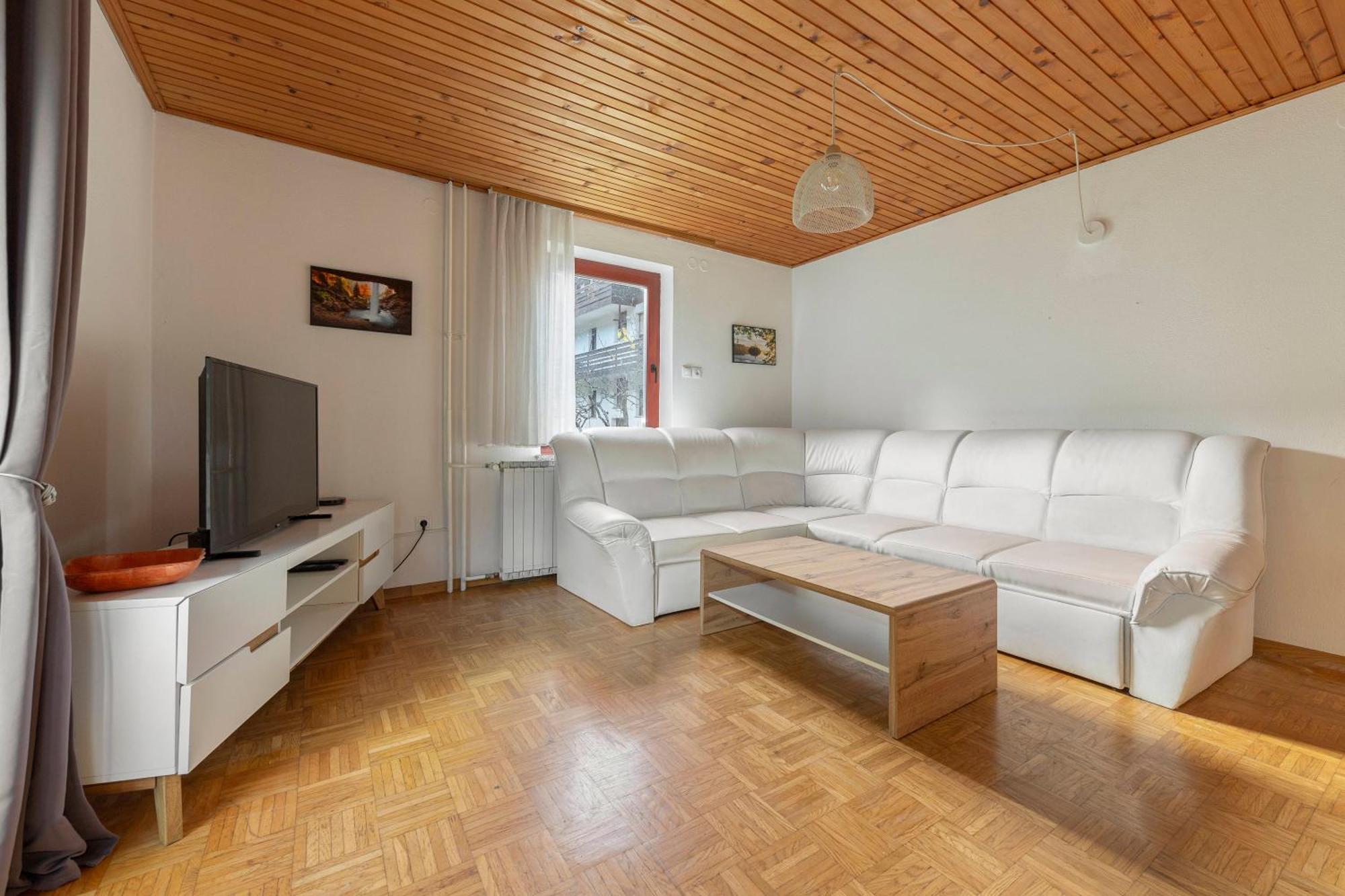 Appleby Apartments Kersnik Bohinj ภายนอก รูปภาพ